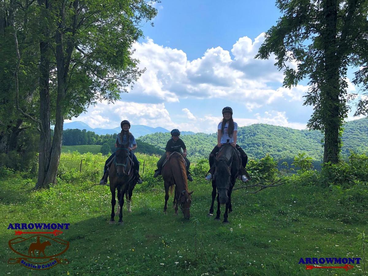Arrowmont Stables & Cabins Cullowhee Экстерьер фото