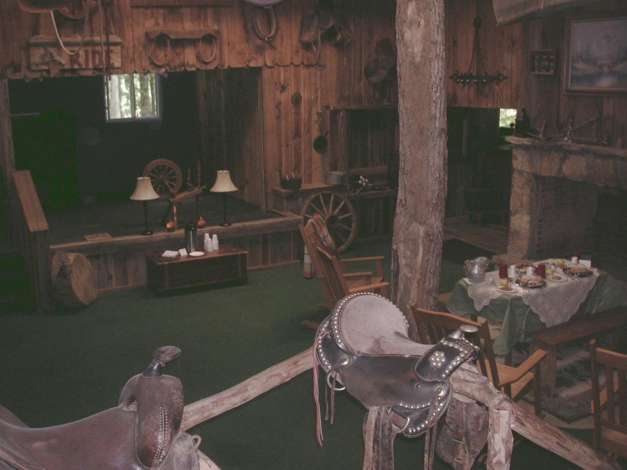 Arrowmont Stables & Cabins Cullowhee Экстерьер фото