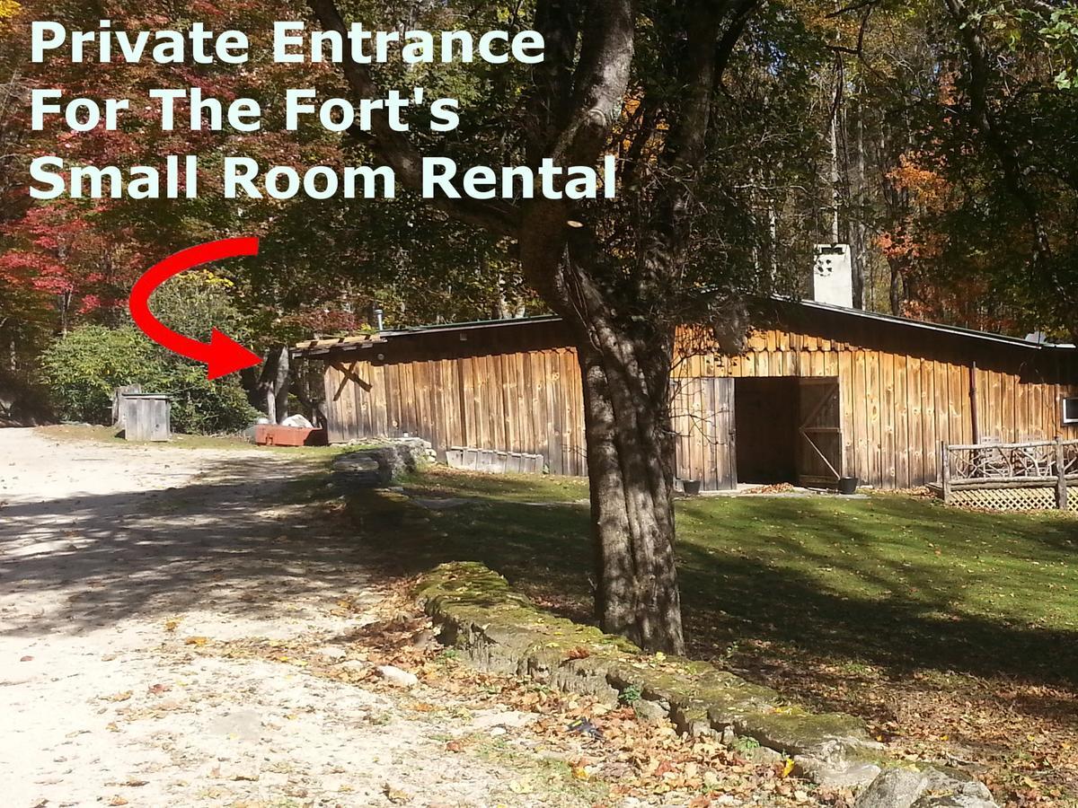 Arrowmont Stables & Cabins Cullowhee Экстерьер фото